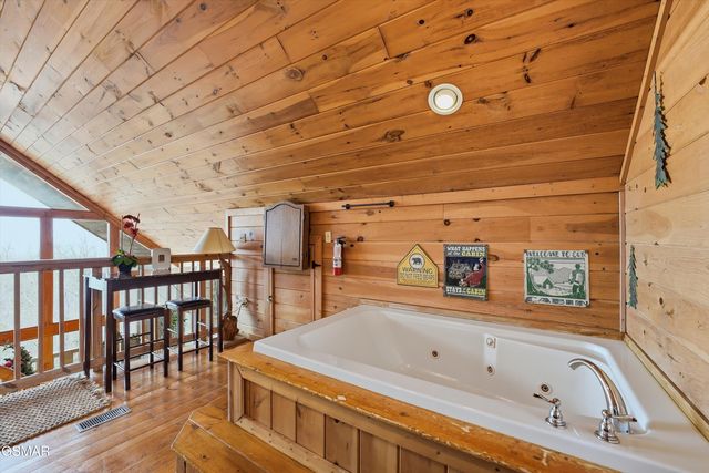 2856 Eagle Crest Way, Sevierville, TN 37876