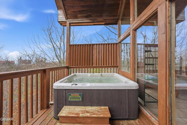 2856 Eagle Crest Way, Sevierville, TN 37876