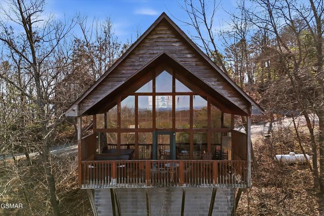 2856 Eagle Crest Way, Sevierville, TN 37876