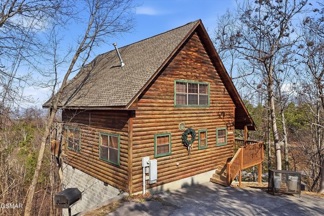 2856 Eagle Crest Way, Sevierville, TN 37876