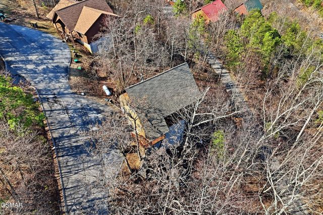 2856 Eagle Crest Way, Sevierville, TN 37876