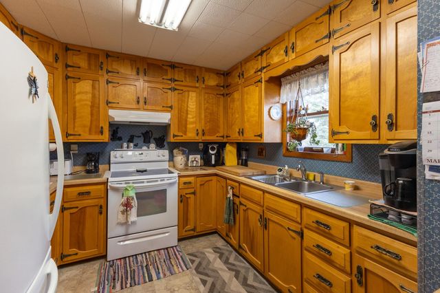 3006 Roosevelt Road SE, Bemidji, MN 56601