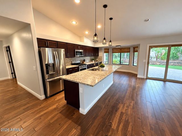 1603 E RUNION Drive, Phoenix, AZ 85024