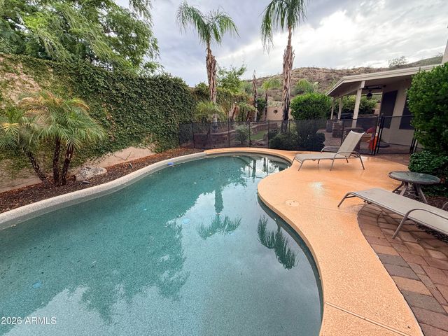 1603 E RUNION Drive, Phoenix, AZ 85024