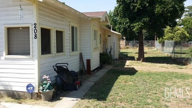 208 Moneta Avenue, Bakersfield, CA 93308