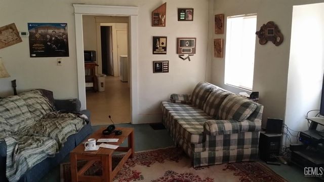 208 Moneta Avenue, Bakersfield, CA 93308