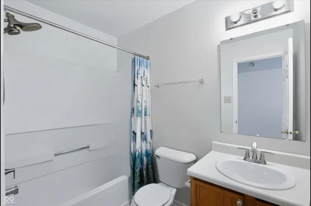 8827 Youngs Creek Lane, Camby, IN 46113