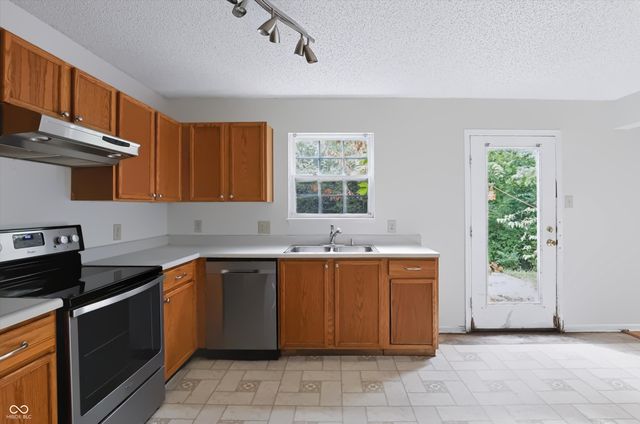 8827 Youngs Creek Lane, Camby, IN 46113