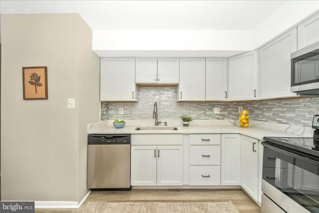 7411 SHADY GLEN TER, Capitol Heights, MD 20743