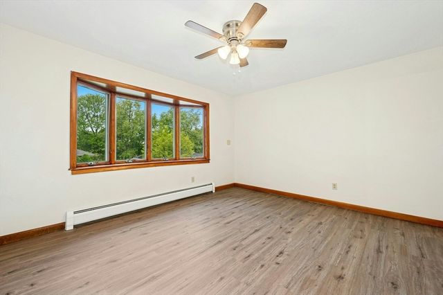 45 Dillon St, Worcester, MA 01604