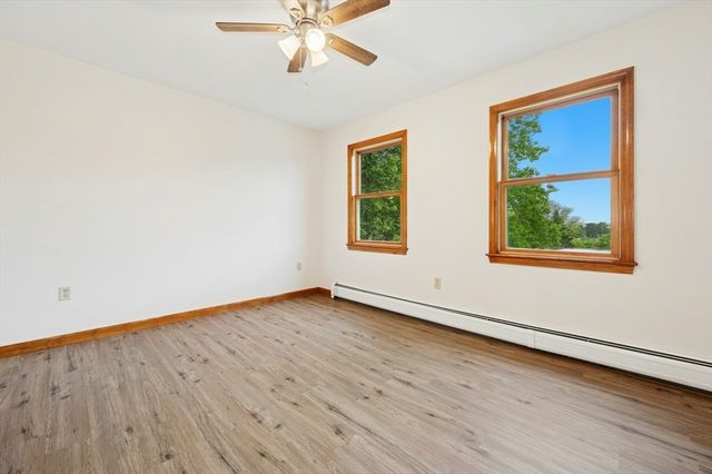 45 Dillon St, Worcester, MA 01604