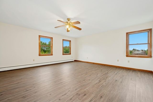 45 Dillon St, Worcester, MA 01604