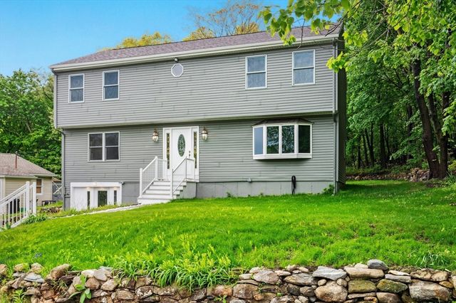 45 Dillon St, Worcester, MA 01604