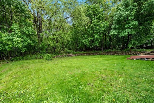45 Dillon St, Worcester, MA 01604