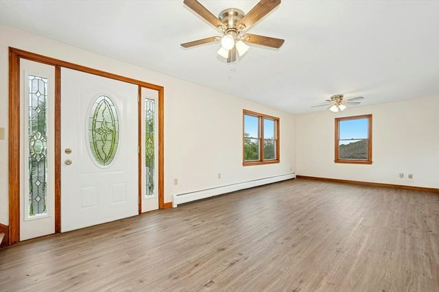 45 Dillon St, Worcester, MA 01604
