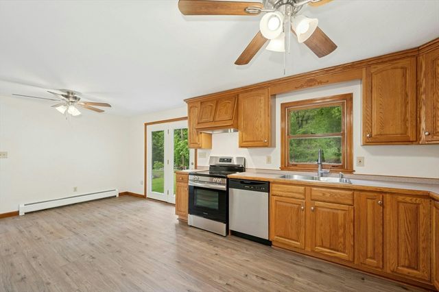 45 Dillon St, Worcester, MA 01604