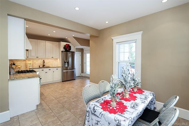 35 Francis Terrace, Glen Cove, NY 11542