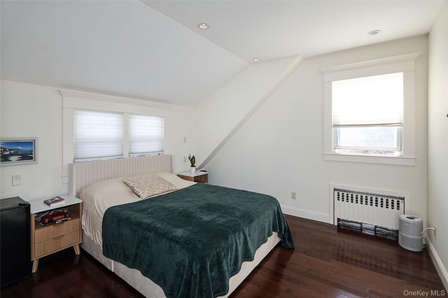 35 Francis Terrace, Glen Cove, NY 11542