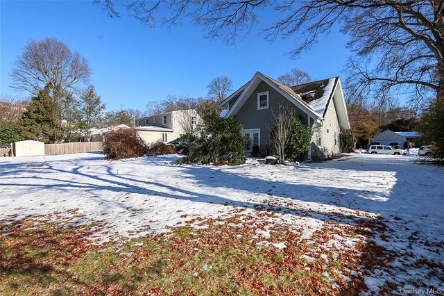 35 Francis Terrace, Glen Cove, NY 11542