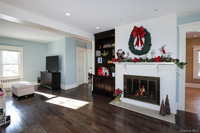 35 Francis Terrace, Glen Cove, NY 11542