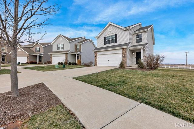 346 Charlestowne Place Drive, St Charles, MO 63301