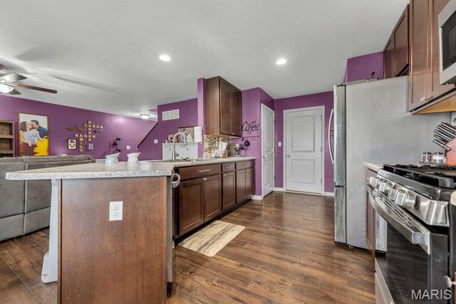 346 Charlestowne Place Drive, St Charles, MO 63301