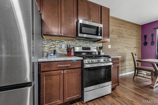 346 Charlestowne Place Drive, St Charles, MO 63301