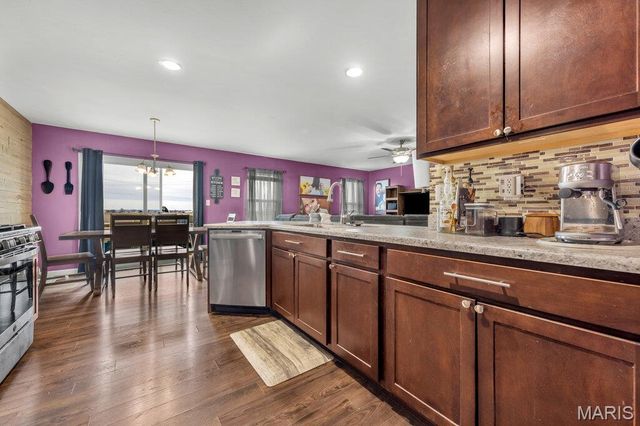 346 Charlestowne Place Drive, St Charles, MO 63301