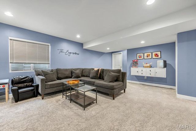 346 Charlestowne Place Drive, St Charles, MO 63301