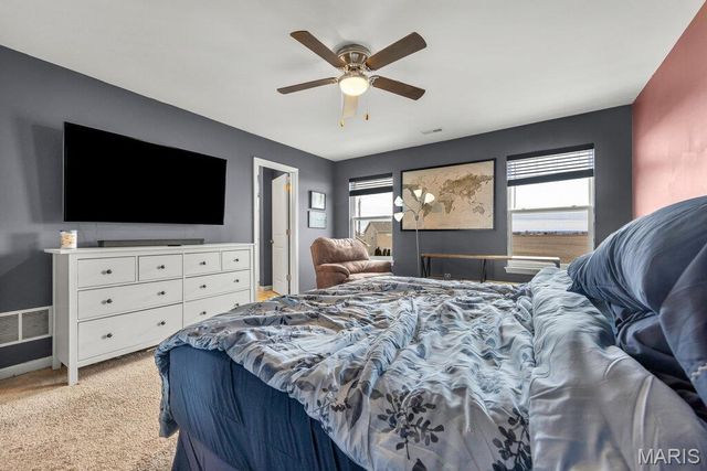 346 Charlestowne Place Drive, St Charles, MO 63301