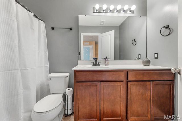 346 Charlestowne Place Drive, St Charles, MO 63301