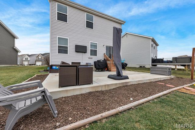 346 Charlestowne Place Drive, St Charles, MO 63301