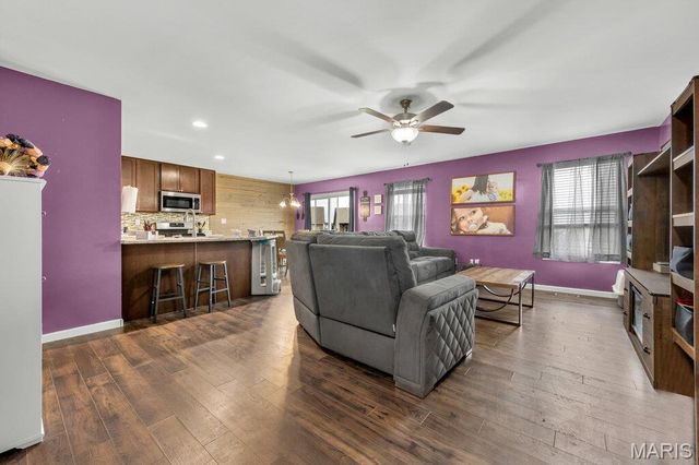 346 Charlestowne Place Drive, St Charles, MO 63301