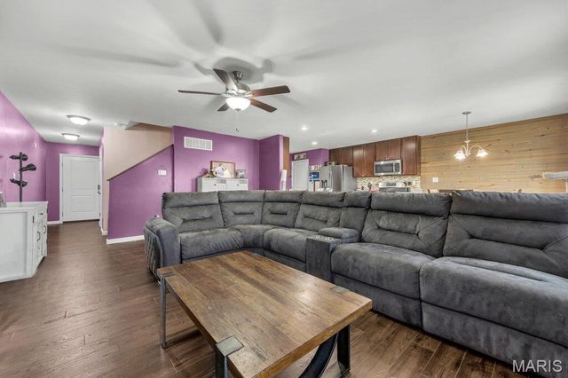 346 Charlestowne Place Drive, St Charles, MO 63301