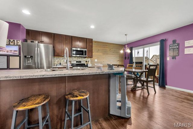 346 Charlestowne Place Drive, St Charles, MO 63301