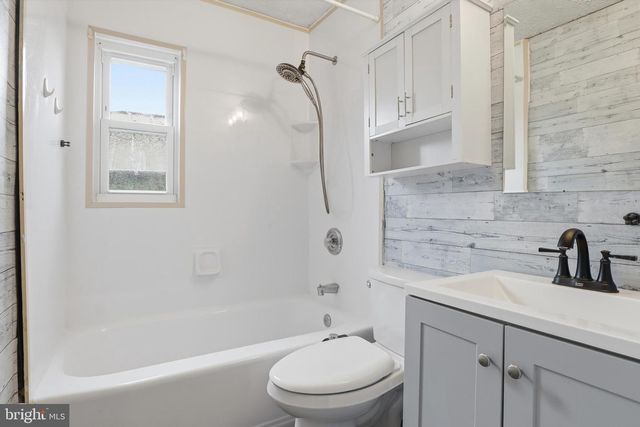 139 SYLVAN DR, York, PA 17402