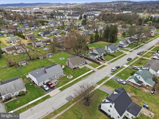 139 SYLVAN DR, York, PA 17402