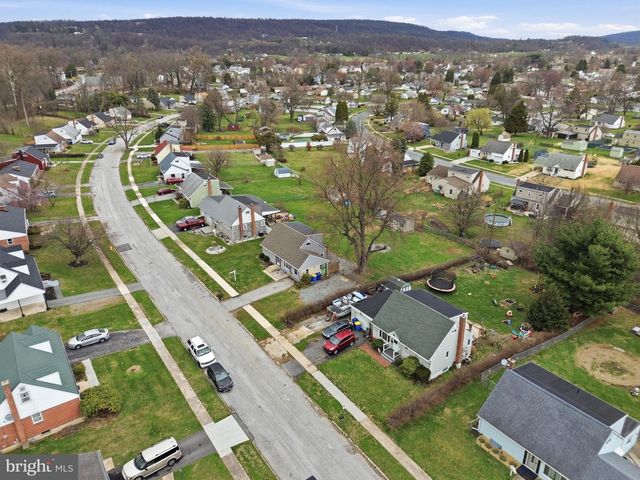 139 SYLVAN DR, York, PA 17402