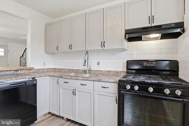 139 SYLVAN DR, York, PA 17402