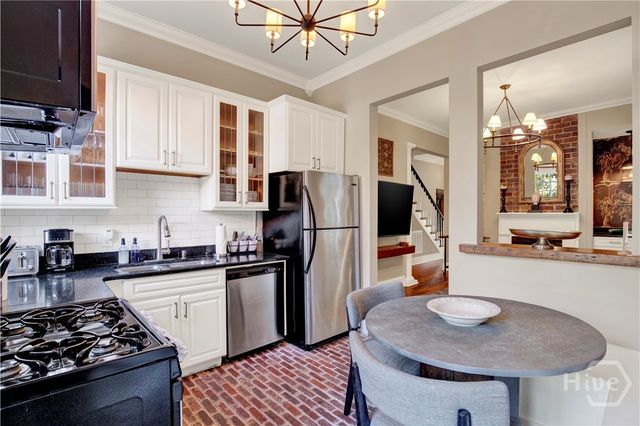 524 E Jones Street, Savannah, GA 31401