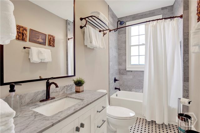 524 E Jones Street, Savannah, GA 31401