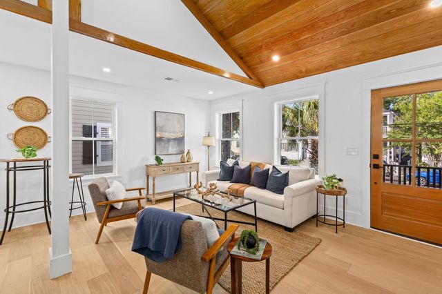 7 Larnes Street, Charleston, SC 29403