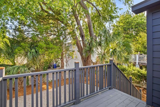 7 Larnes Street, Charleston, SC 29403