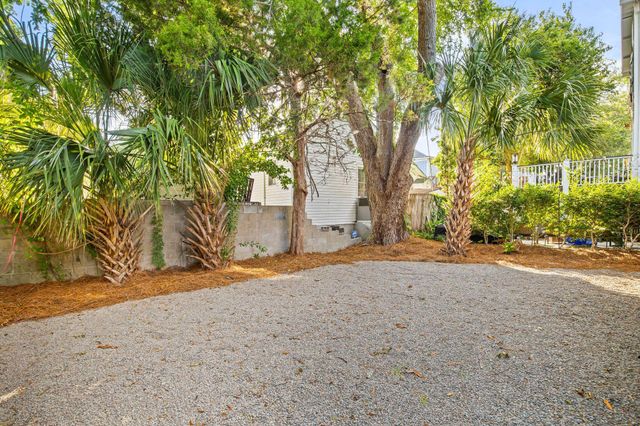 7 Larnes Street, Charleston, SC 29403