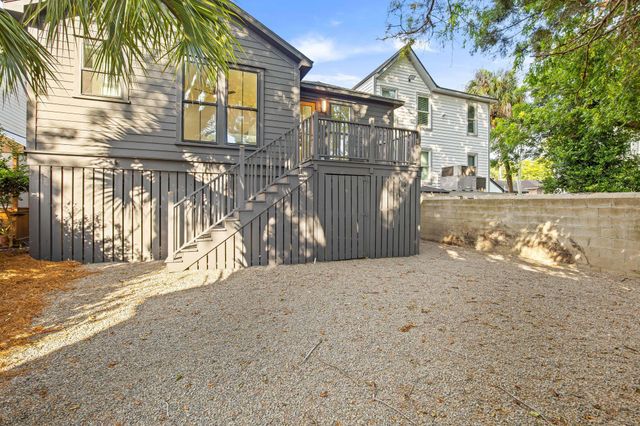 7 Larnes Street, Charleston, SC 29403