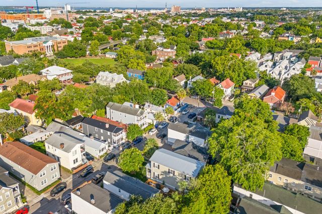 7 Larnes Street, Charleston, SC 29403