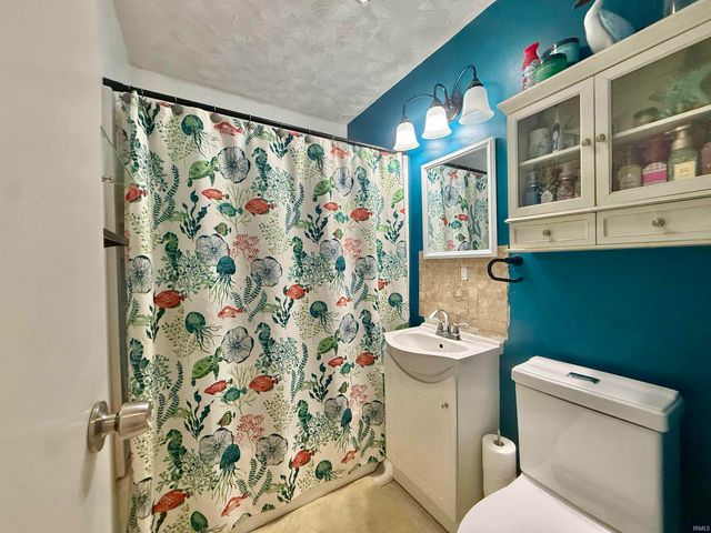 724 Sheffield Drive, Evansville, IN 47710