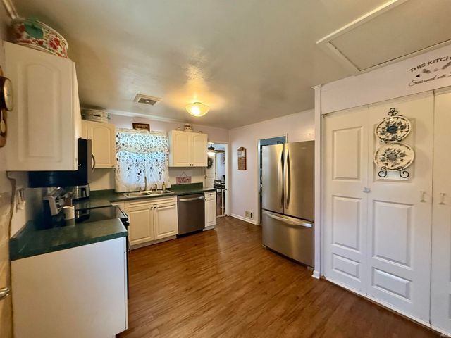 724 Sheffield Drive, Evansville, IN 47710