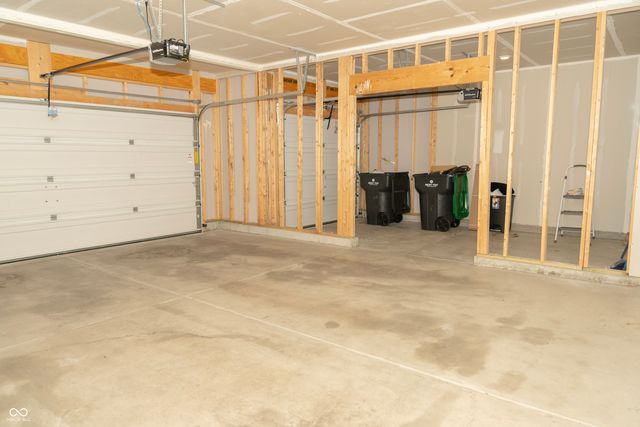 160 Thorpe Drive, Whiteland, IN 46184