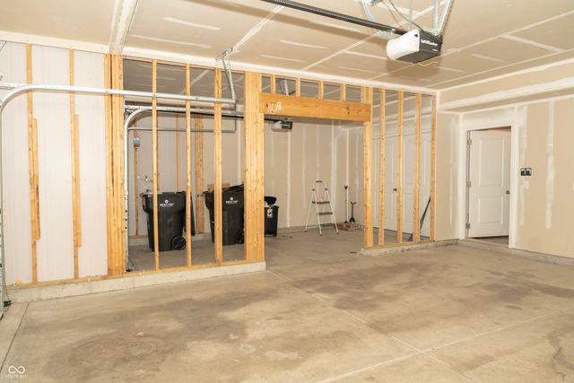 160 Thorpe Drive, Whiteland, IN 46184